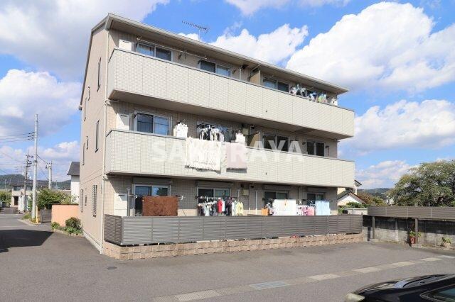 クレディ Ａの物件外観写真