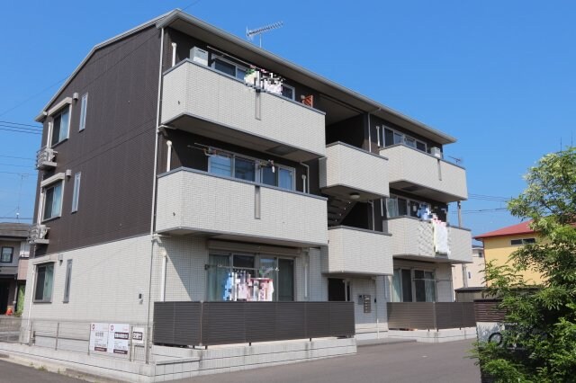 オリーヴの物件外観写真