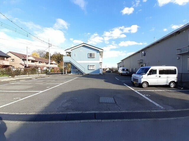 カーサ八幡林の物件外観写真