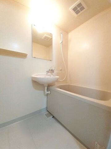 カーサ八幡林の物件内観写真