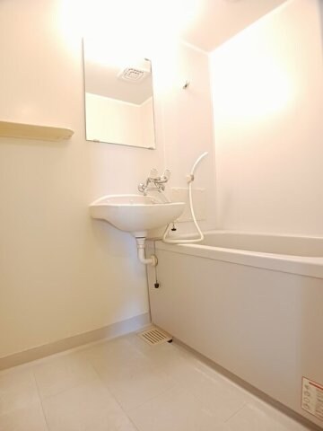 カーサ八幡林の物件内観写真