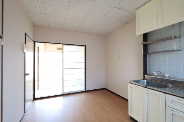 ピースフルハイツ須藤の物件内観写真