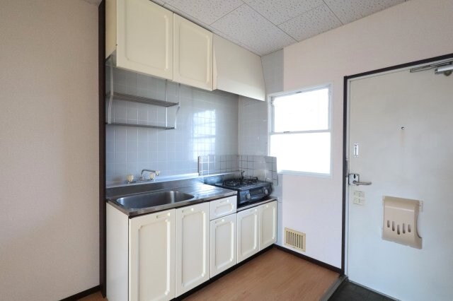 ピースフルハイツ須藤の物件内観写真