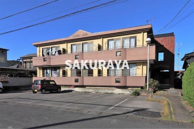 グリーンサイドの物件外観写真