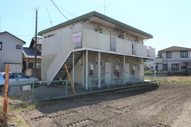 フローラルハイツの物件外観写真