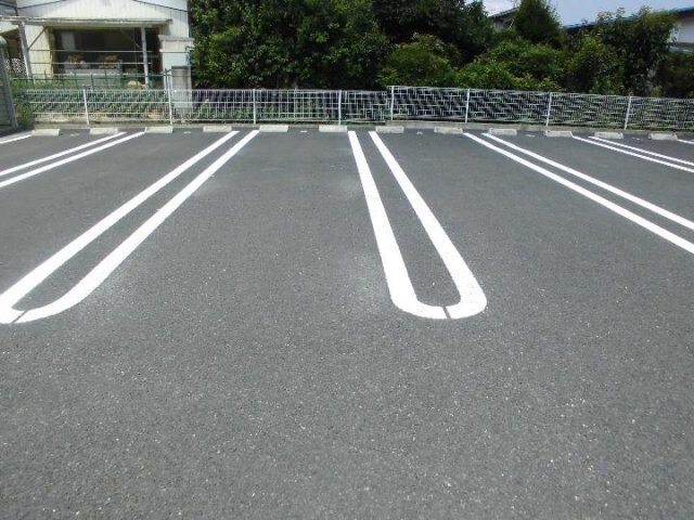 フローレスＡの物件外観写真