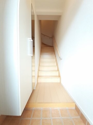 フローレスＡの物件内観写真