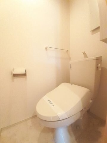 フローレスＡの物件内観写真