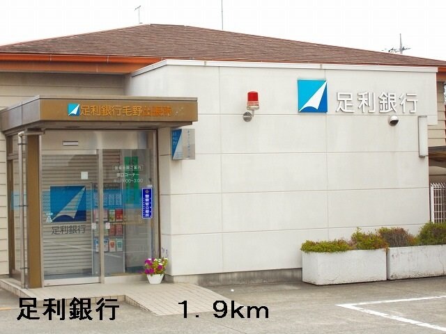 フローレスＢの物件外観写真