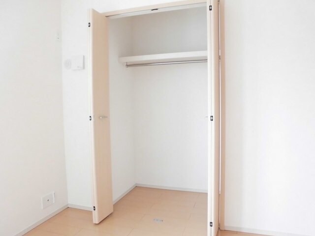 フローレスＢの物件内観写真