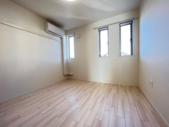 ルミナスＡの物件内観写真