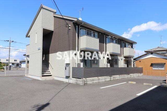 サンテ・キャトルの物件外観写真