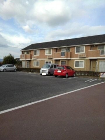 ハピネス村山Ｂの物件外観写真