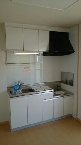 ニューエルディムマナベＢの物件内観写真