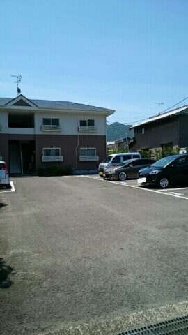 ニューエルディムマナベＢの物件外観写真