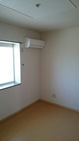 ニューエルディムマナベＢの物件内観写真