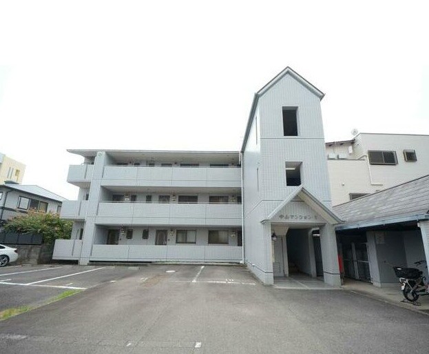 中山マンションの物件外観写真