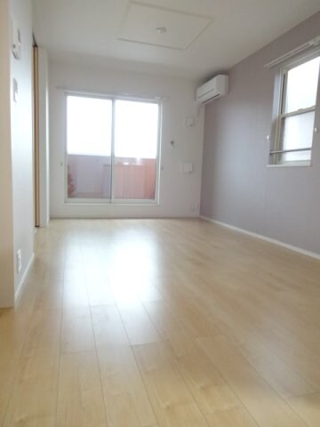 シュウプリングＡの物件内観写真