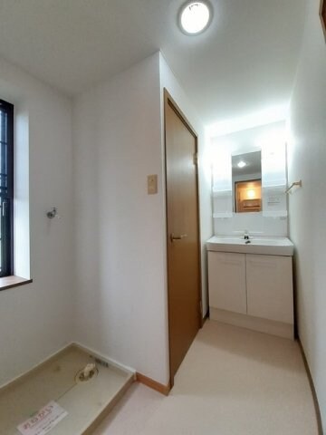 リヴァー・ウィルダーネスＣの物件内観写真