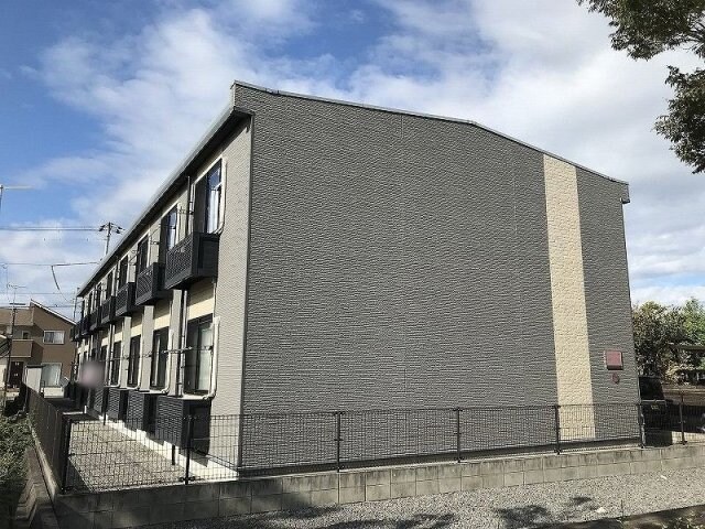 レオパレストランタンの物件外観写真