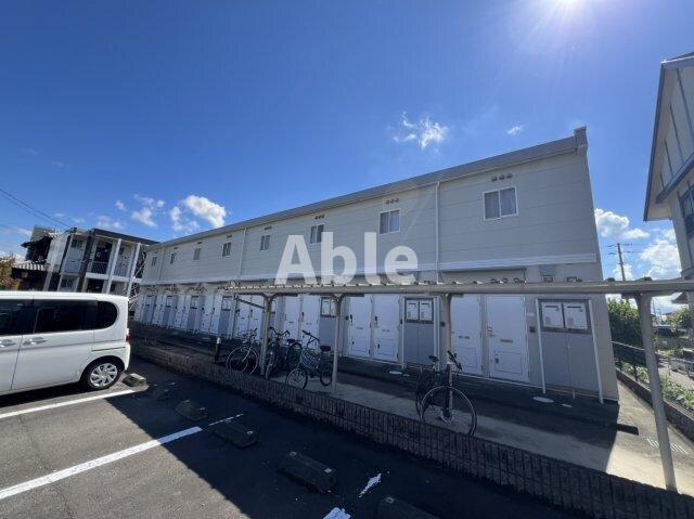 レオパレスブランの物件外観写真