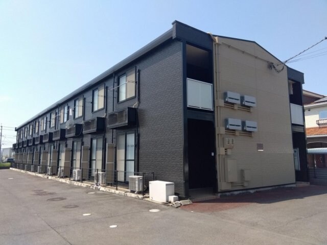 レオパレスハーモニーの物件外観写真