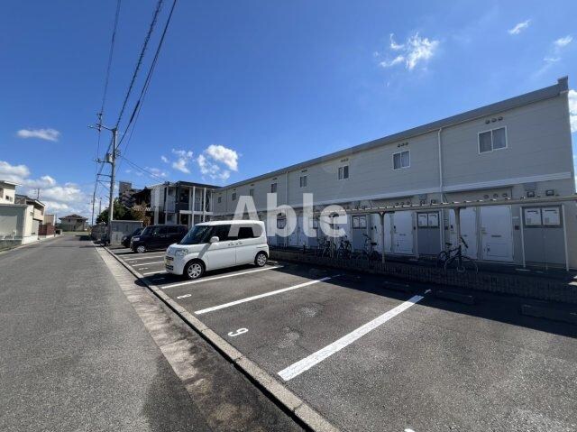 レオパレスブランの物件外観写真