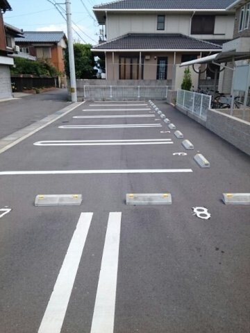 ドゥース　レシ　Ａの物件外観写真