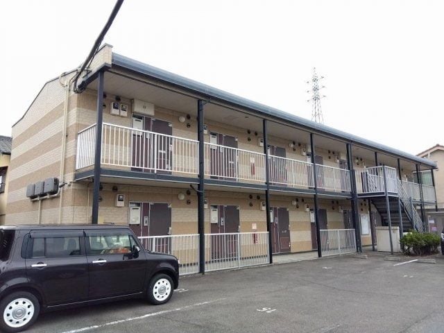 レオパレス桜坂の物件外観写真