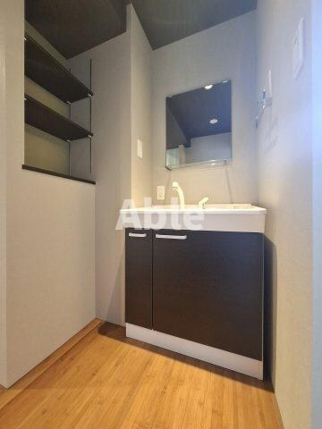 コリドール中央の物件内観写真