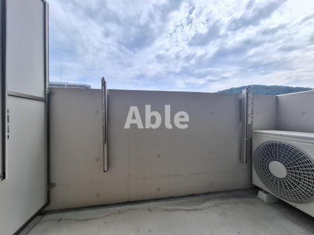 コリドール中央の物件内観写真