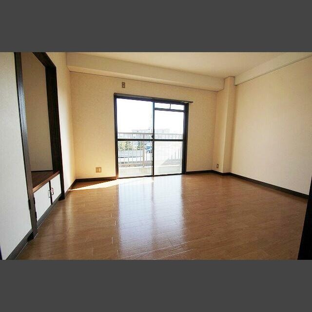 三条駅前ハイツの物件内観写真