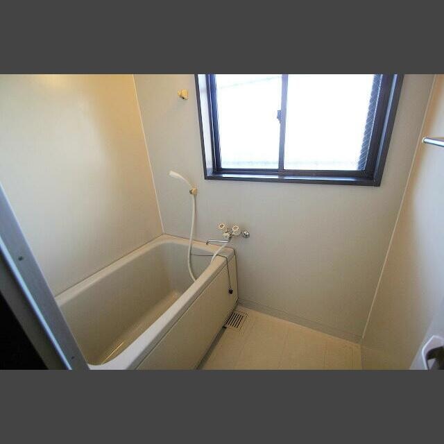 三条駅前ハイツの物件内観写真