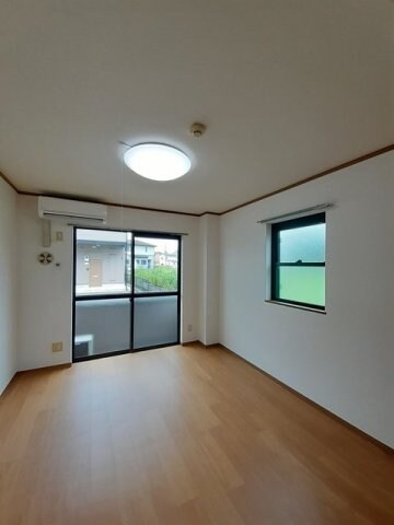 エム・ビューラー　Ｂの物件内観写真