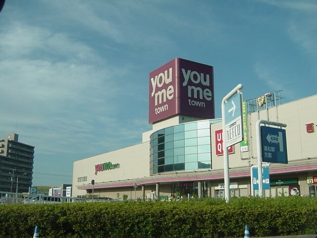 ミラフローレスの物件外観写真