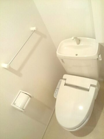 リラ・ハウスの物件内観写真