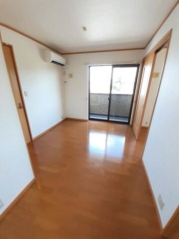 ラフレシールＡの物件内観写真