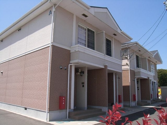 イリス　セゾン　Ａの物件外観写真