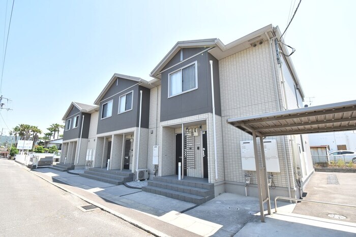 クオーレ・アロッジオ　勅使の物件外観写真