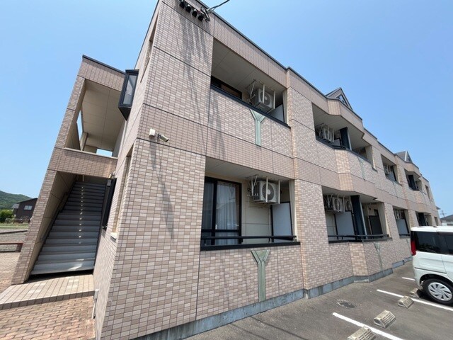 プランドールの物件外観写真