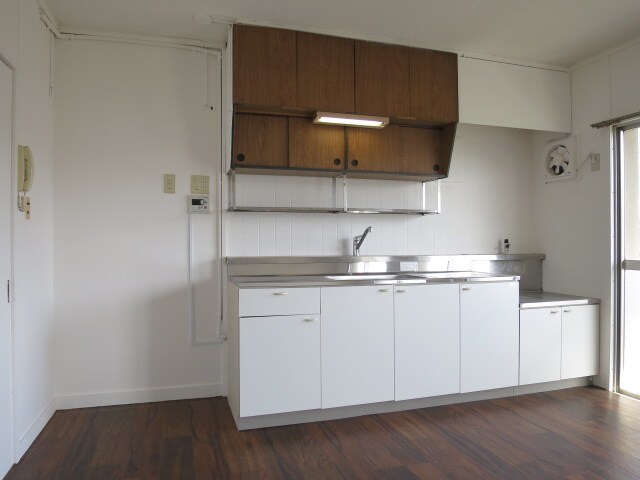 ヴィラナリー屋島7号棟の物件内観写真