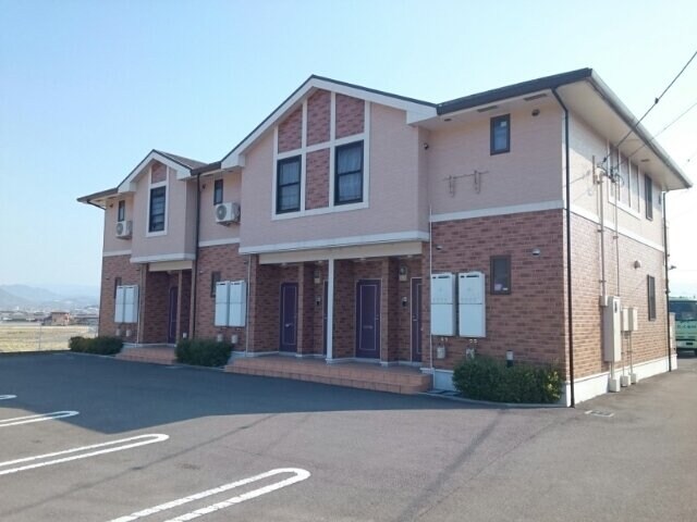 レザン・ラブール　Ａの物件外観写真