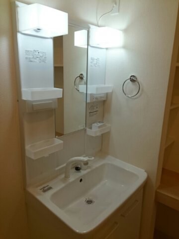 フィオーレ　リン　Ａの物件内観写真