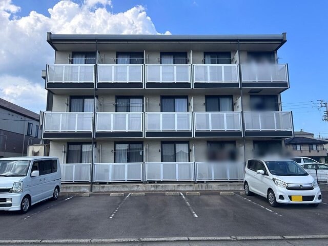 レオパレスＣＨＩ　ＹＯの物件外観写真