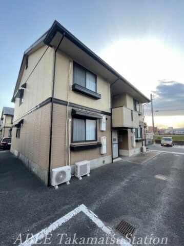 コスモ　ミヤ　Ｂ棟の物件外観写真