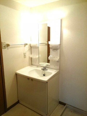 ヴィラ・ヒューゲル　Ｂの物件内観写真