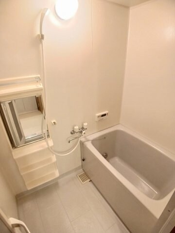 ヴィラ・ヒューゲル　Ｂの物件内観写真