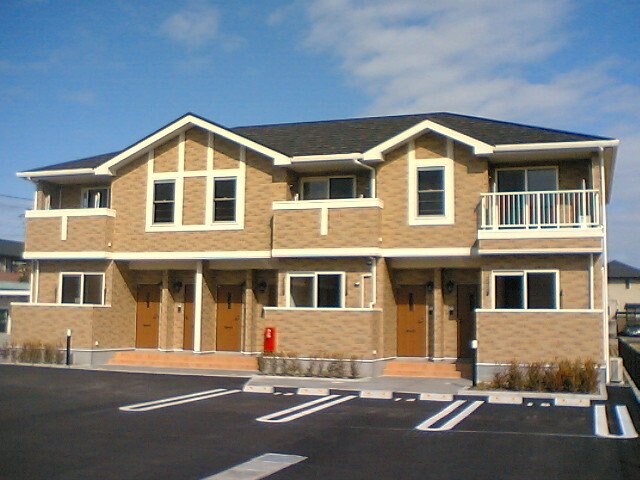 ラ・フェスタＣの物件外観写真