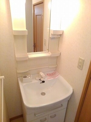 ラ・フェスタＣの物件内観写真