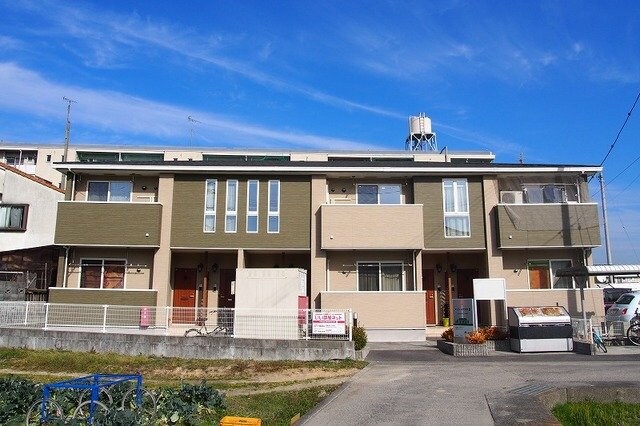 メゾンハナブサⅡの物件外観写真